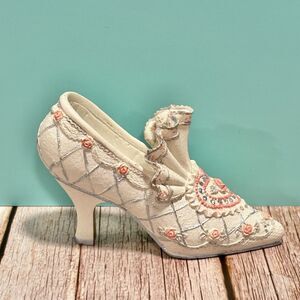 Willow Hall The Bride Shoe,  1999 Minature Decorative Shoe